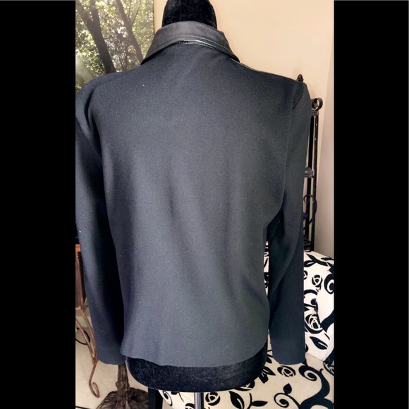 Leather jacket Black EUC - Picture 4 of 6